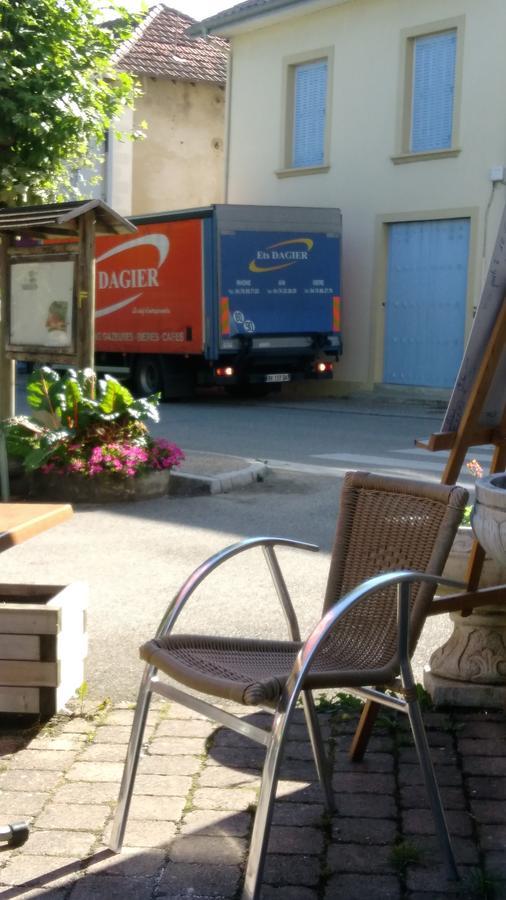 Le Pic Boeuf Hotel Manthes Exterior photo